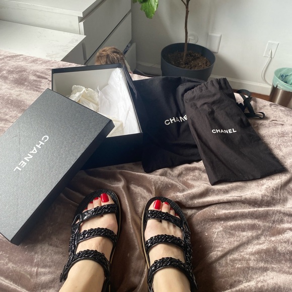 Chanel Black Patent Leather Chain Link Velcro Sandals - BRAND NEW W/ BOX+RECEIPT - Picture 13 of 14